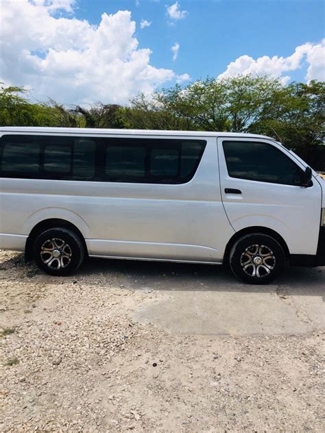 toyota jamaica hiace bus for sale 2016 in may pen clarendon clarendon