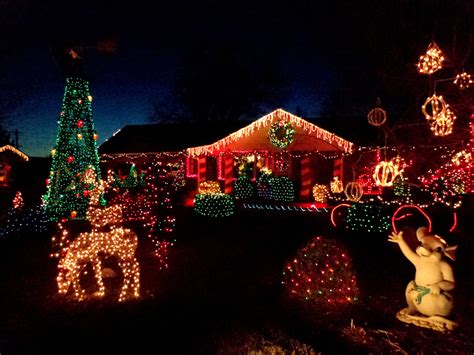 house decorated  christmas lights picture  photograph