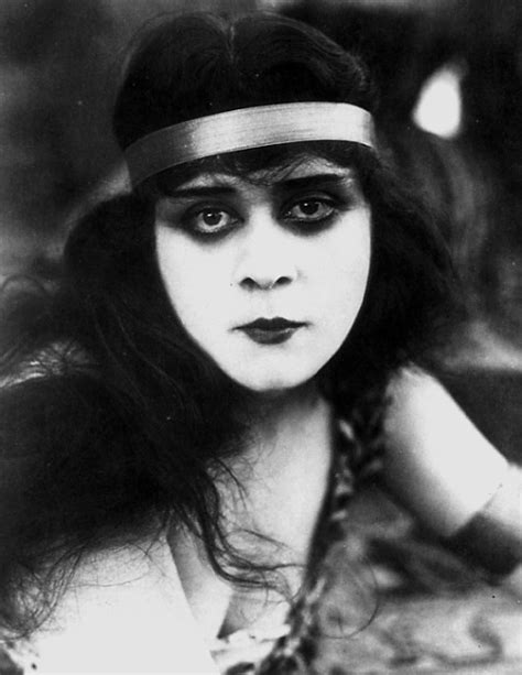 theda bara cinema s first sex symbol