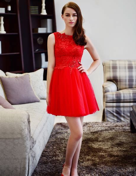 vestidos rojos cortos  estilo  belleza
