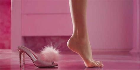 margot robbie s barbie feet drive foot fetishists wild this is
