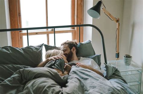5 damn good reasons why morning sex is the best