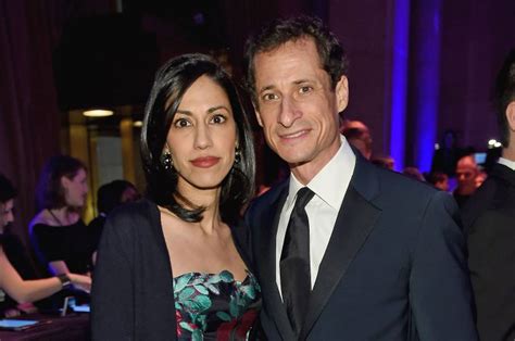 huma abedin anthony weiner pull out of court will settle