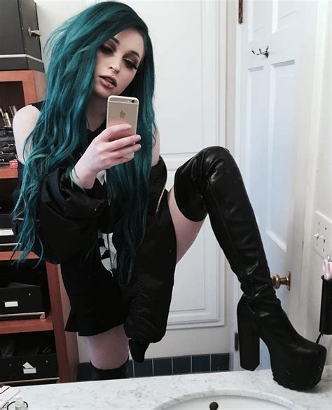 Pin By Tim Tilley On Rachael Fae Goth Beauty Cute Emo Girls Hot