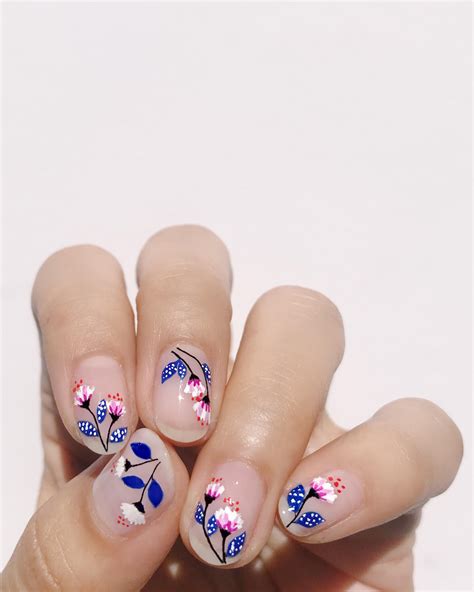 nail flowers design  stunning  simple luluscom fashion blog