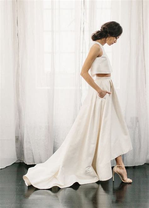 27 Gorgeous Minimalist Wedding Dresses For Modern Brides Minimalist