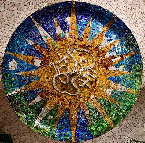 mosaico gaudiano gaudis mosaic parc gueell barcelona p flickr