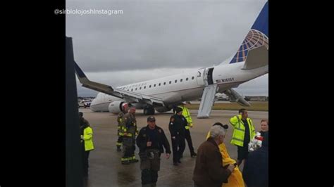 united flight crash lands at san antonio airport video abc news
