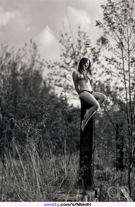 topless forest beam nature outdoor outdoornudity daylight