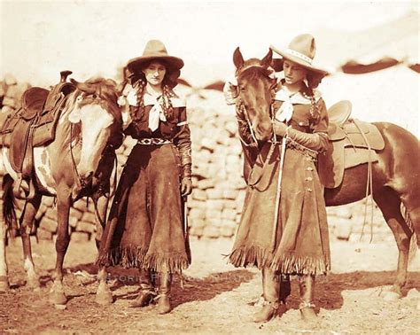 old west cowgirls vintage photo buffalo bills wild west show 1912