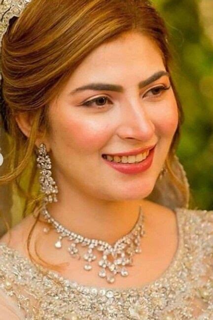 qunoot pakistani actress muslim fashion wedding makeup