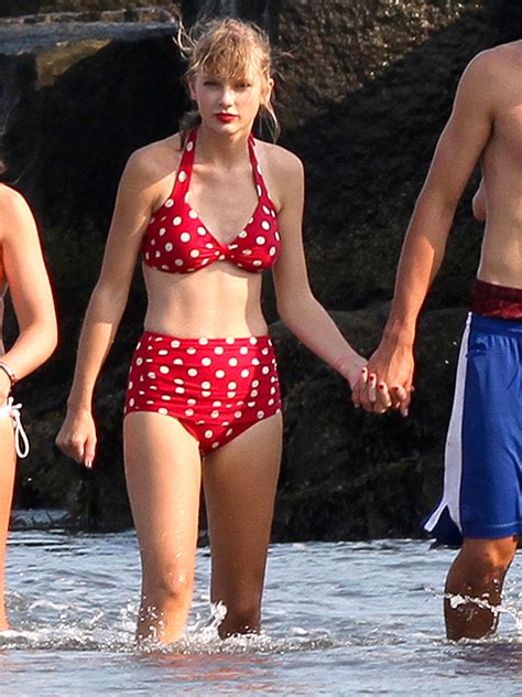 Pictures Of Taylor Swift In A Bikini Sex Photo