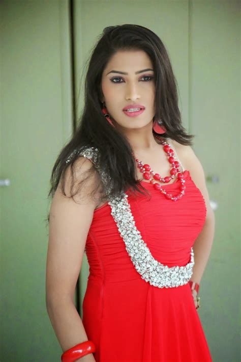 Special For All Shruti Hussain Latest Hot Arm Pits Show