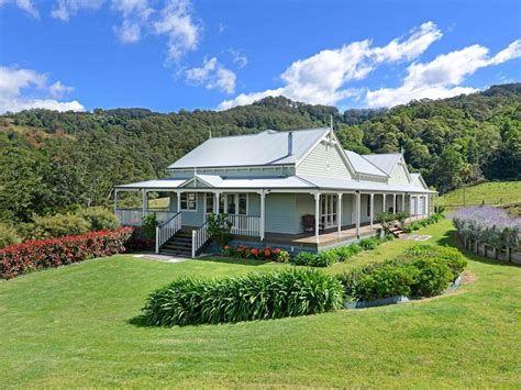 stunning australian farmhouse style design ideas  queenslander house australian