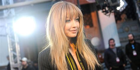 10 Gorgeous Hairstyles With Bangs Best Celebrity Fringe Haircuts