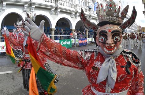 galeriacri desfile folclorico del carnaval en bolivia critica