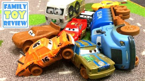 disney cars  toys pushover crazy  crashers collection demolition