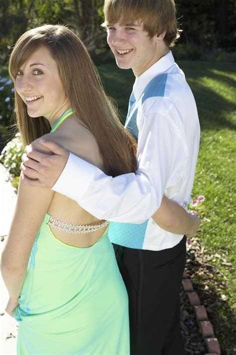 how to find a prom date select from these date options