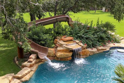 backyard swimming pool ideas  water