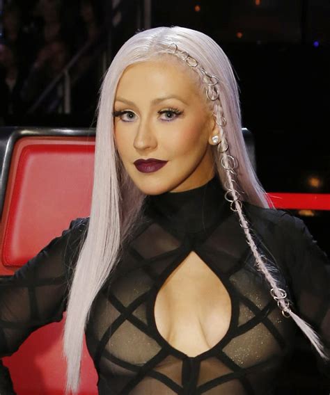 Christina Aguilera Goes Makeup Free And Shows Freckles