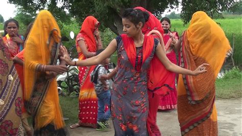 Desi Girl Dance High Performance Cute Dance By Village Girl Vishesh
