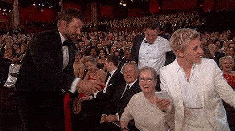 Ellen Degeneres Selfie During The Oscars Picture