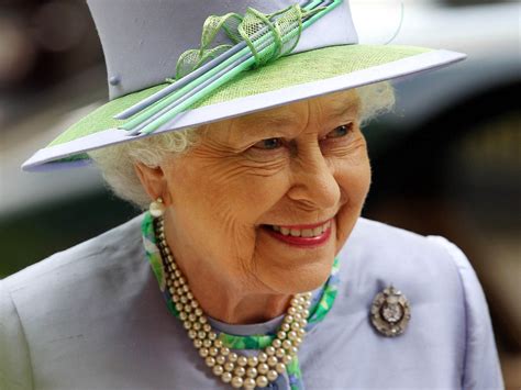 Queen Elizabeth Ii To Become Britain S Longest Reigning