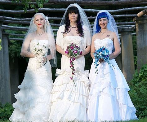 Three Lesbian Women Marry Each Other Claim To Be World