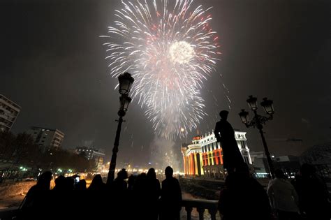 New Year S Eve Celebrations Around The World In Pictures Life And