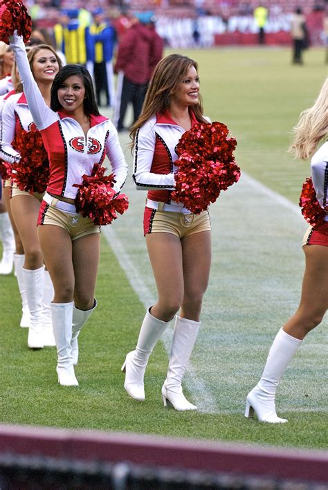 Pin On Nfl Cheerleaders In Sexy Shorts