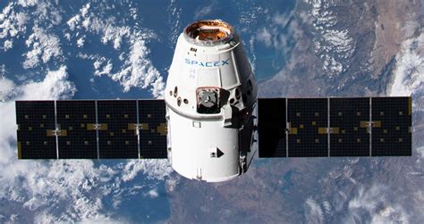spacex cargo dragon spacecraft arrives  space station     mission