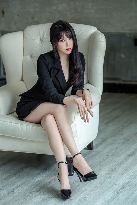 489 best images about asian girls long legs and high heels