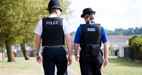 wiltshire police recruit pcsos heart wiltshire
