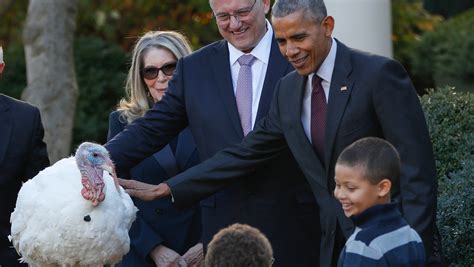 ‘yes we cran obama s worst dad jokes from his final thanksgiving