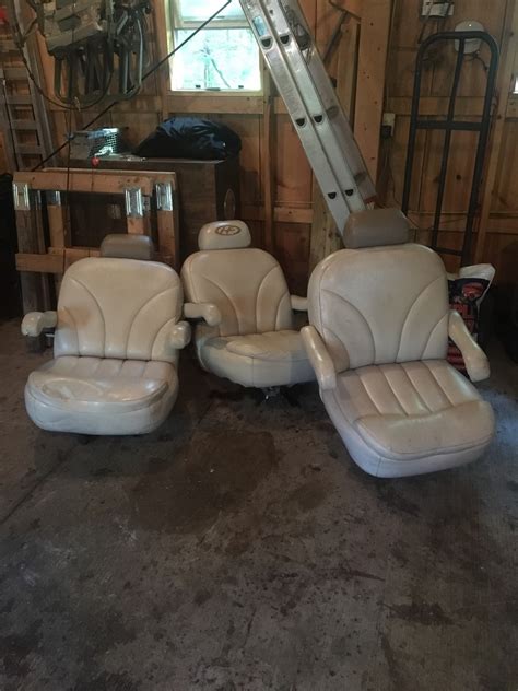 captains chairs    harris pontoon boat classifieds buy sell trade  rent lake