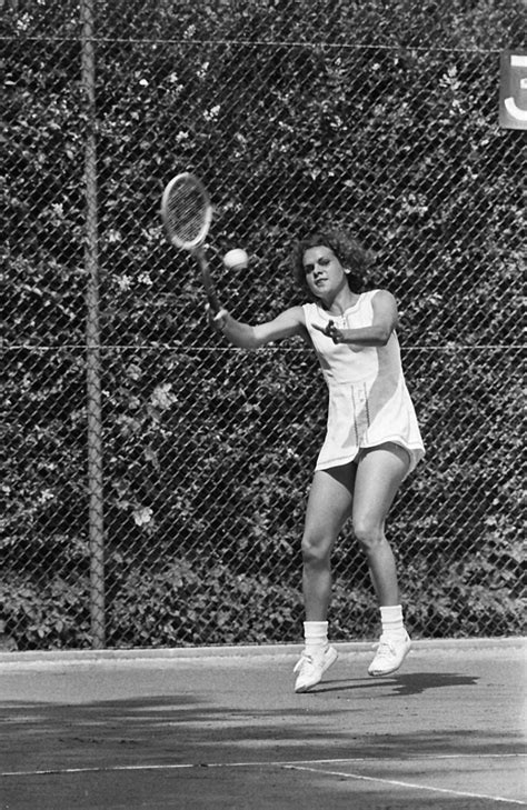 Top 10 Greatest Women S Tennis Players Of All Time Howtheyplay