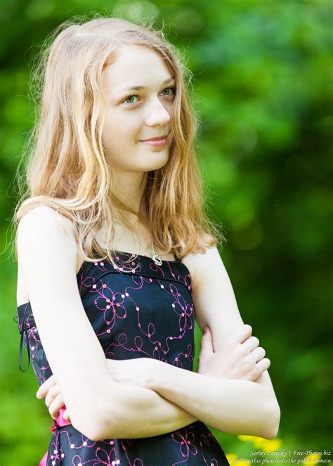 Photo Of A 14 Year Old Blond Girl Photographed In June 2015 Portrait 1 2