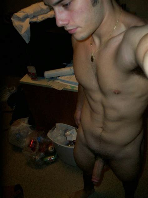 hunk guy get naked and expose hot body spacedingo