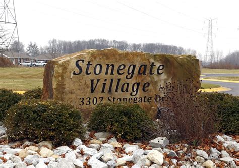 stonegate village  castle  apartment finder