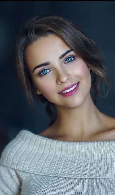 Pin By Jorge Flores On Faces Brunette Beauty Beautiful Eyes