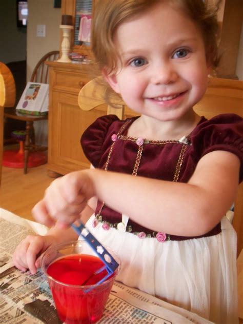 eclectic photography project day 126 coloring eggs