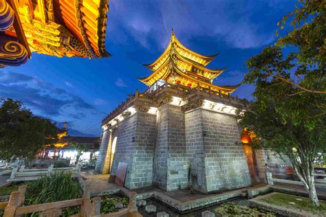 visitors guide  touring yunnan province