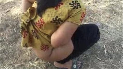 mona indian aunty pee outdoor xvideos
