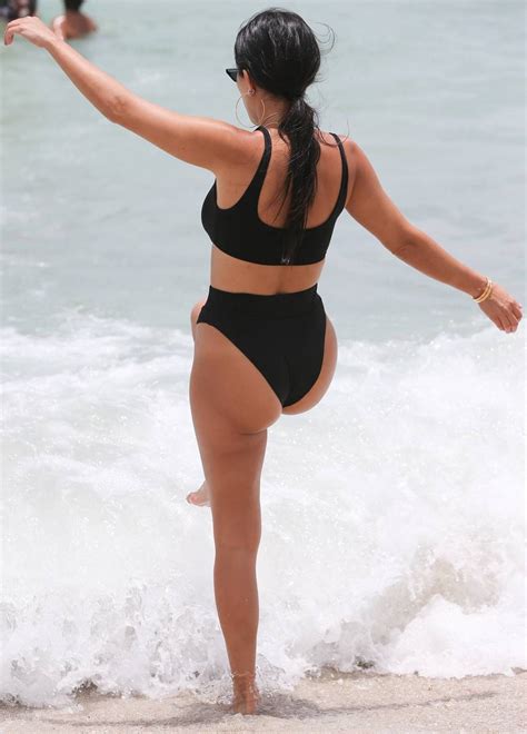 kourtney kardashian in black bikini at miami beach hot and sexy celebrities