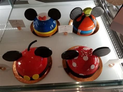 cake decorating experience   amorettes patisserie disney springs