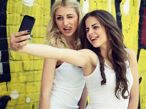 How Teen Girls Use Sex Selfies And Social Media To Sell Themselves