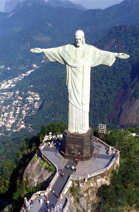 world visits corcovado mountain  statue   jesu rio de janeiro