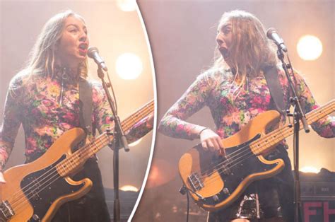 Este Haim Has Apologised For Flashing Vagina While Crowd Surfing At