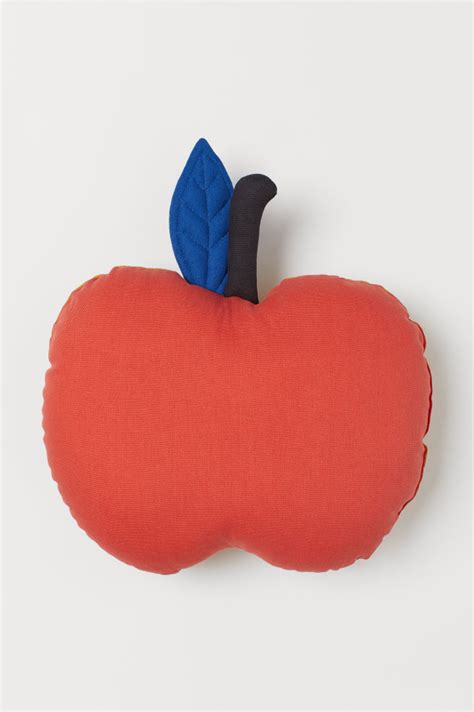appelvormig kussen roodappel home hm nl coussin decoratif coussin pomme rouge