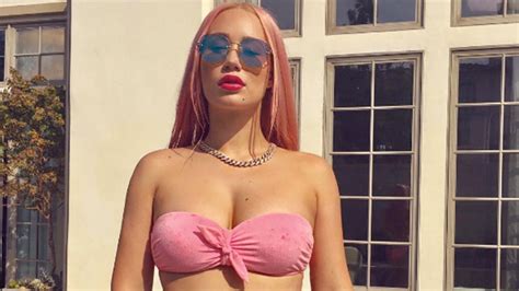 iggy azalea flaunts bikini body in new pic — tempting tyga hollywood life